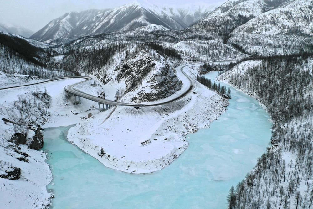 Дорога недалеко от Якутска