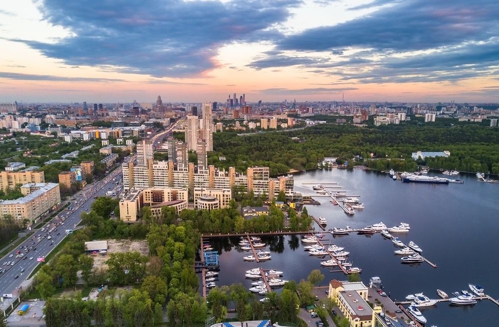 Химкинское водохранилище в Москве