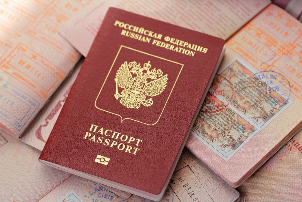 Российский загранпаспорт и штампы