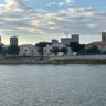 теплоход — вид на американский городок — средний размер.jpeg