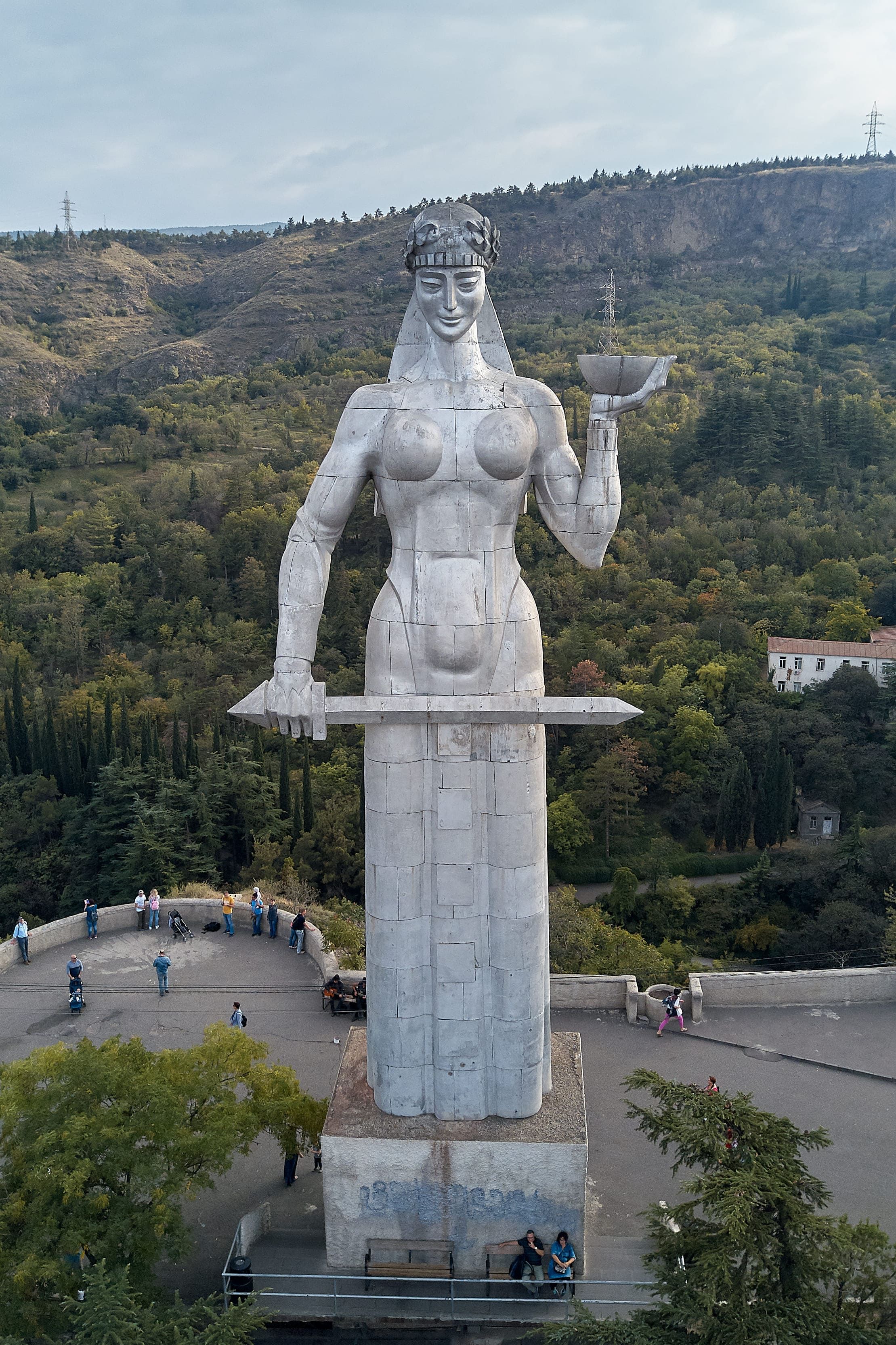 монумент.jpg