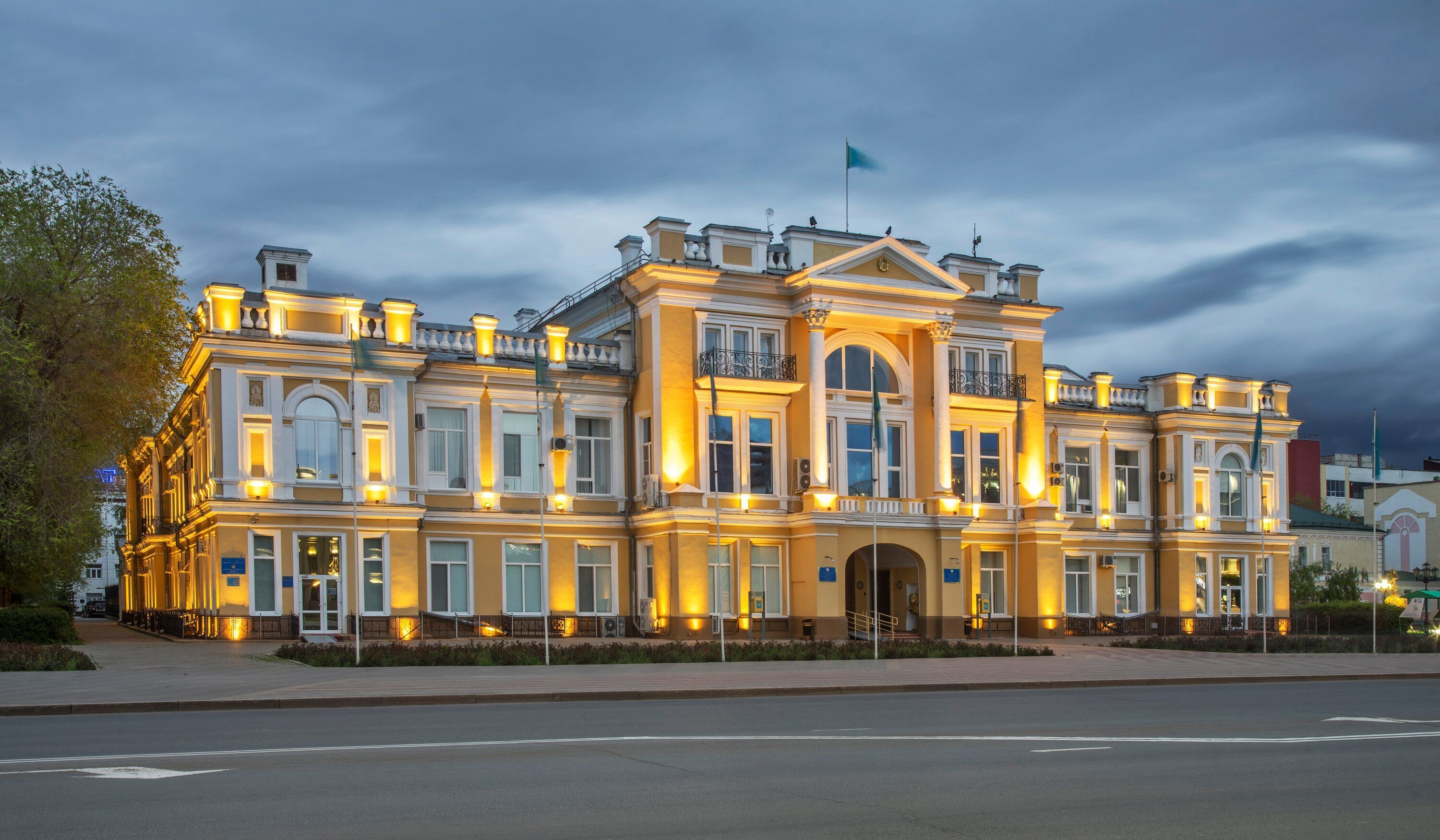 uralsk-akimat.jpg