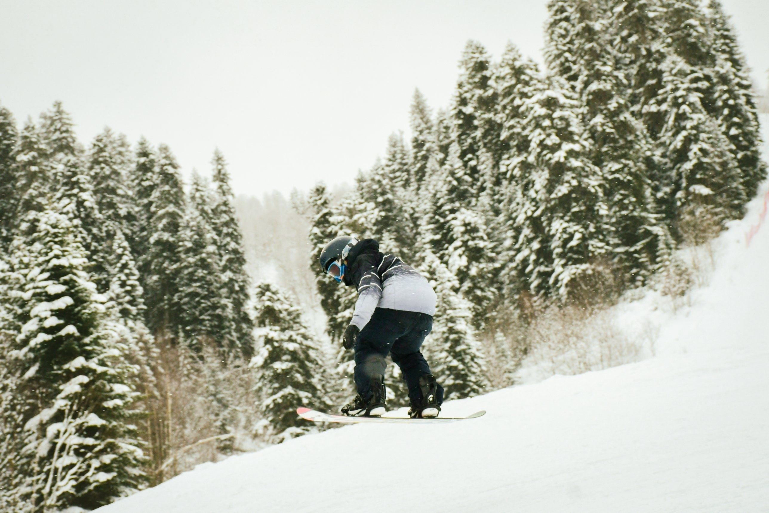 02-snowboarder.jpg