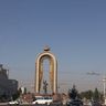 02a Памятник Исмаилу Самани днём.jpg