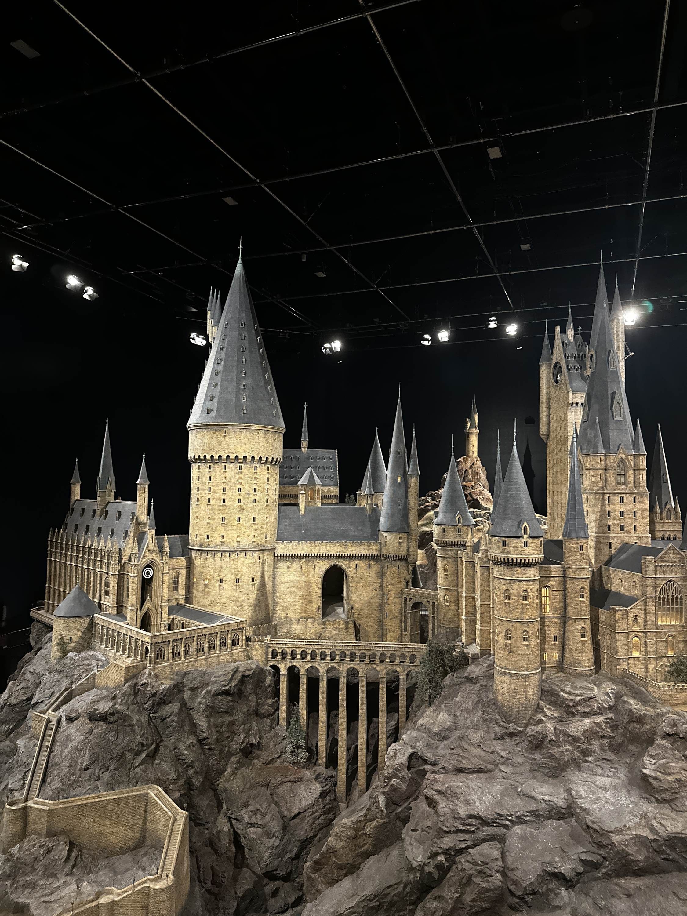 13a Макет Хогвартса в студии Warner Bros. Studio Tour Tokyo.jpg