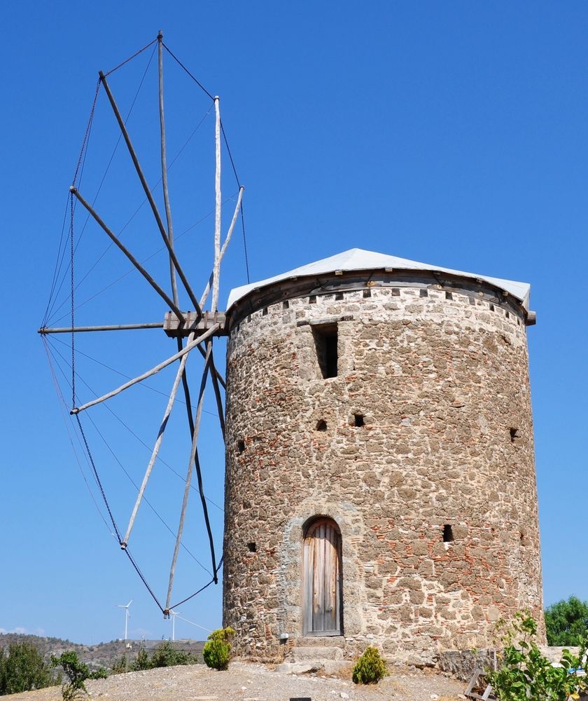 Ветряная мельница в Турции