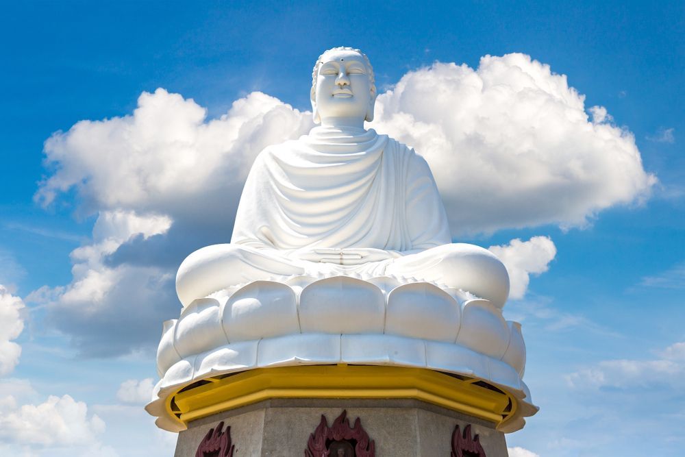 Статуя Будды в Нячанге, Вьетнам