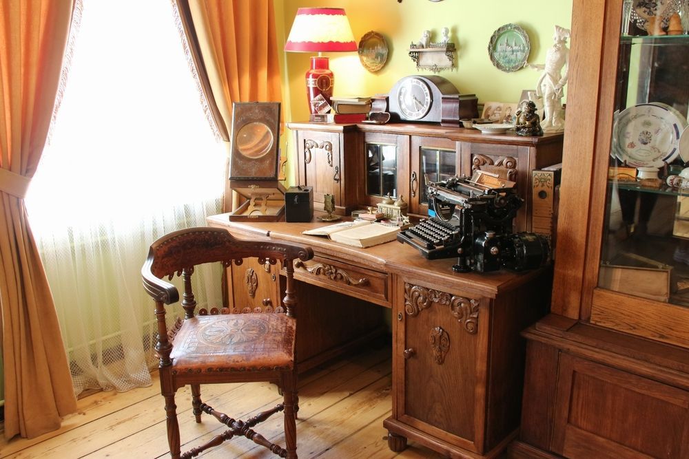 Интерьер старинной комнаты