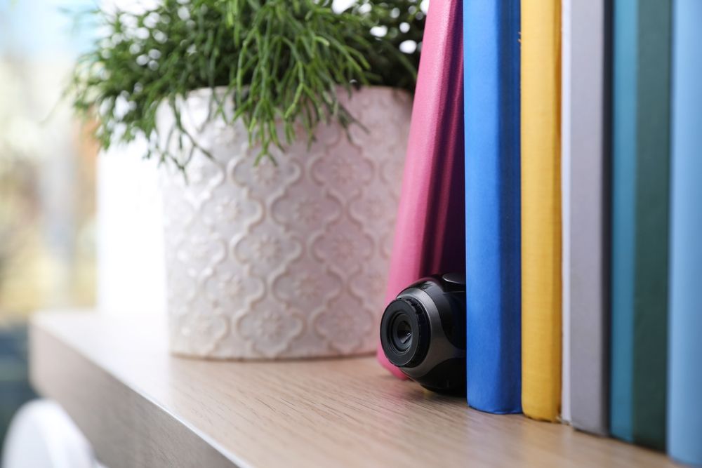 Скрытая камера в квартире