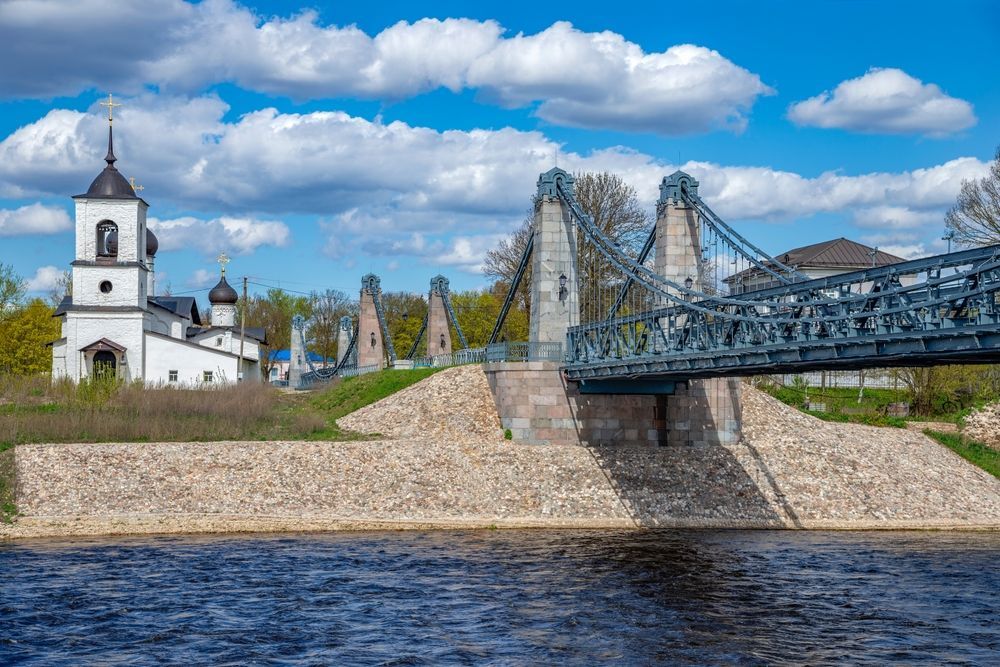 Мост и церковь