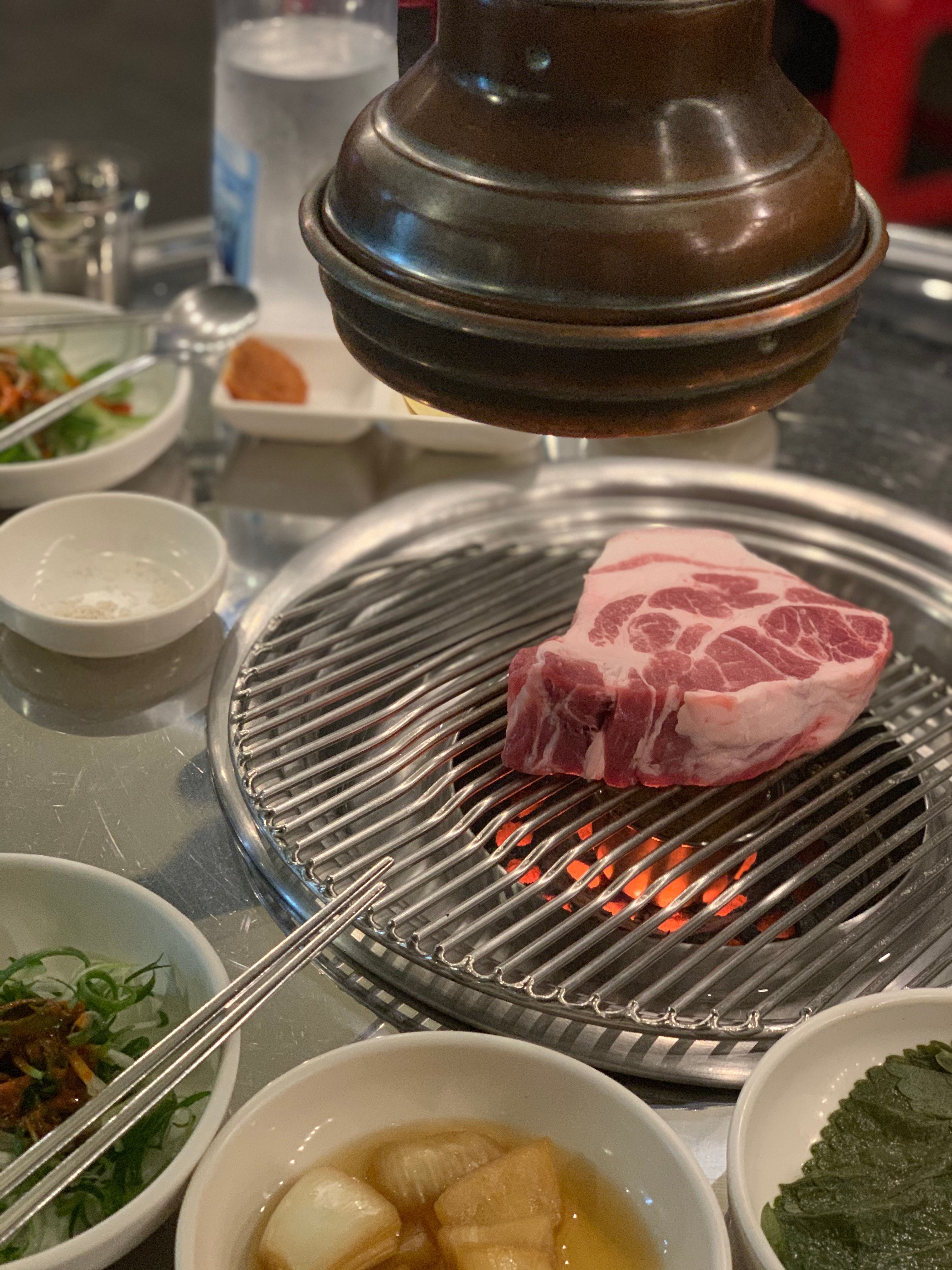 Чёрная свинина на острове Чеджу