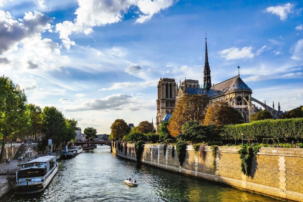 Нотр-Дам де Пари во Франции