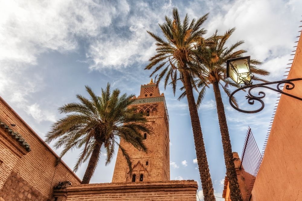 Мечеть и пальмы