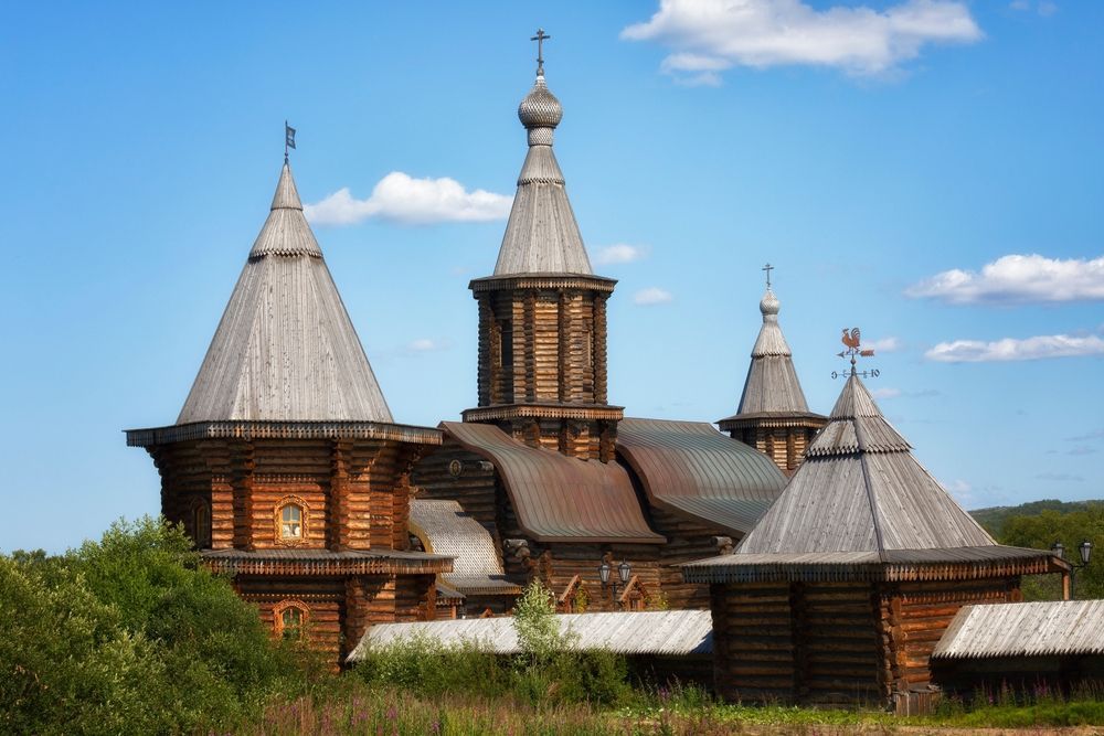 Монастырь в Мурманской области