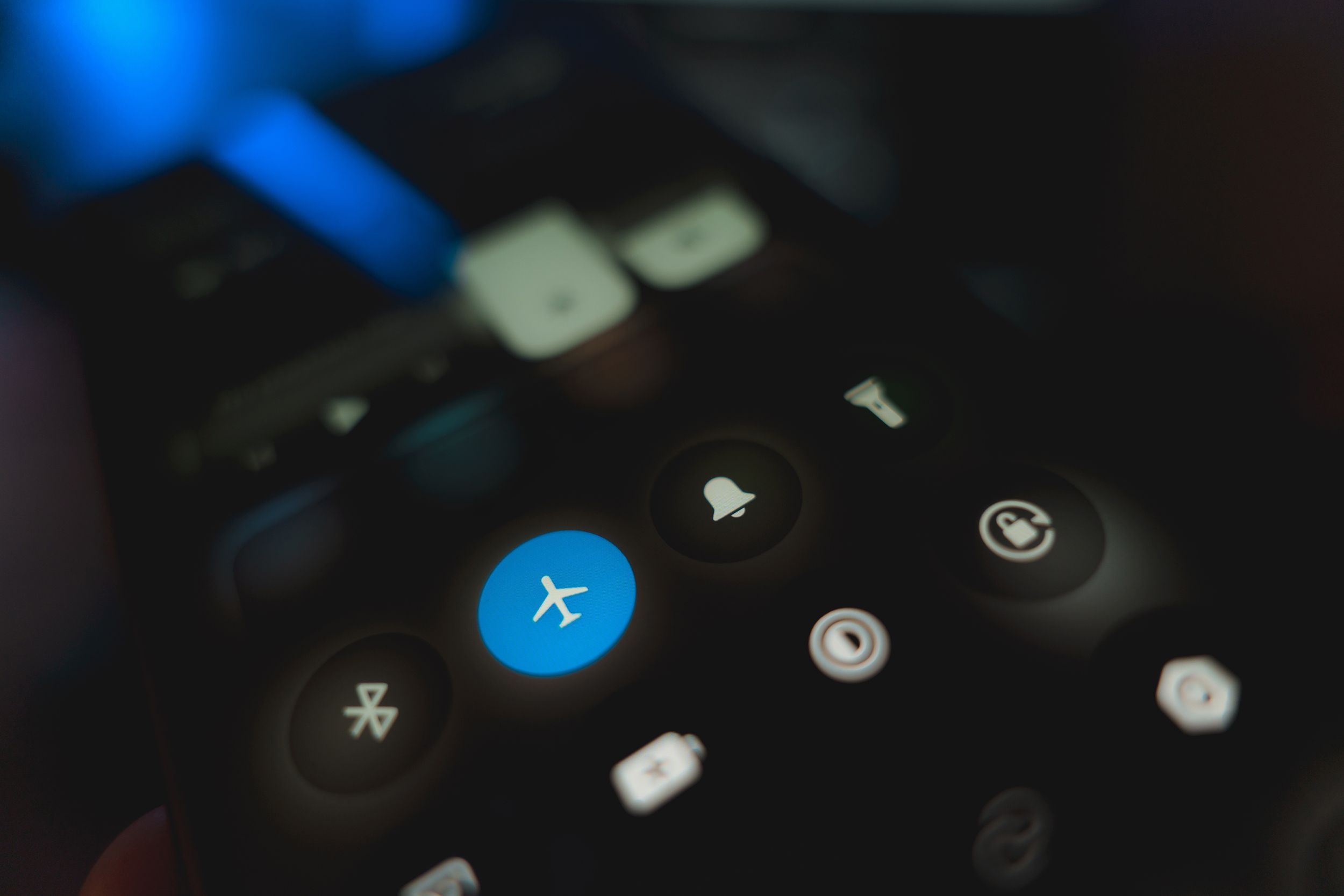 Samolyotda aviarejimni yoqish nima uchun muhim