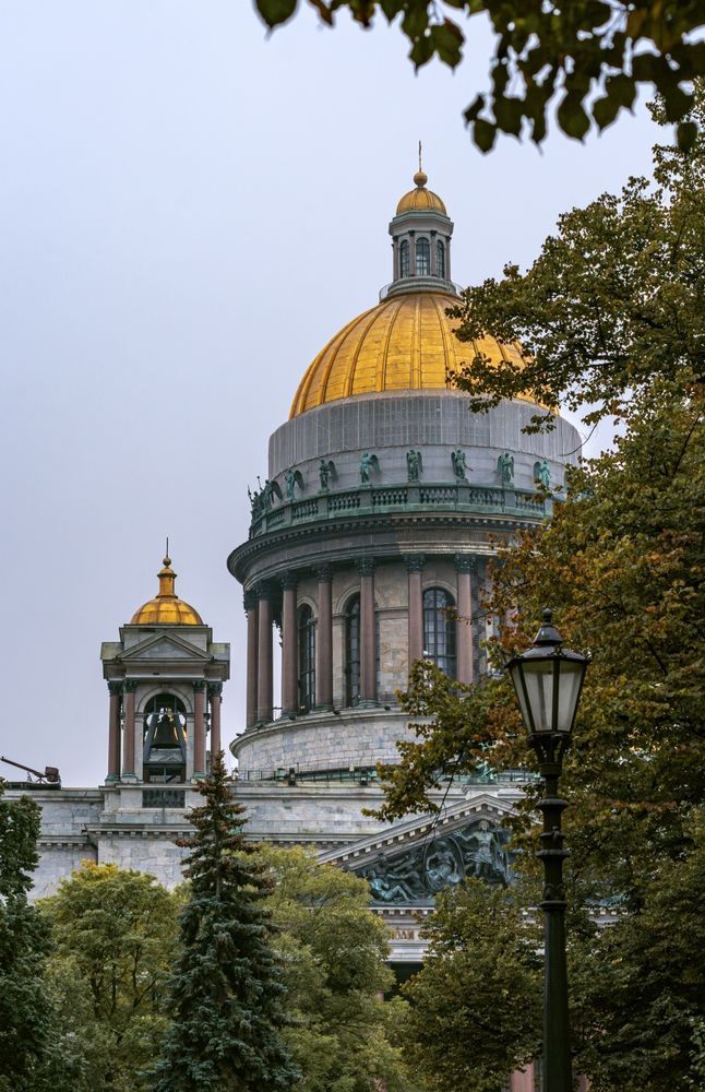 Исаакиевский собор в Санкт-Петербурге