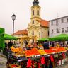 Рынок в районе Земун в Белграде, Сербия