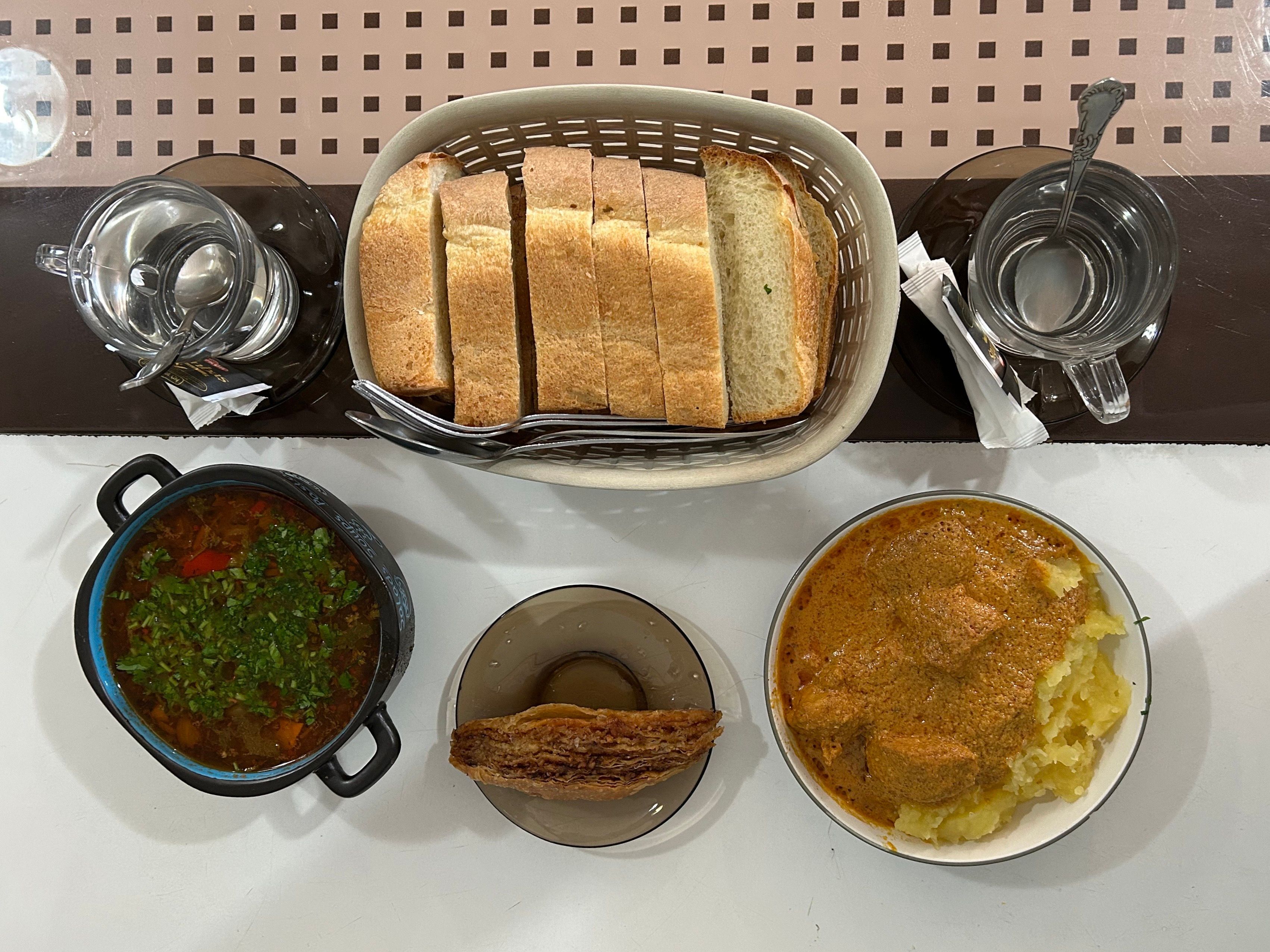 столовая Гули.jpg