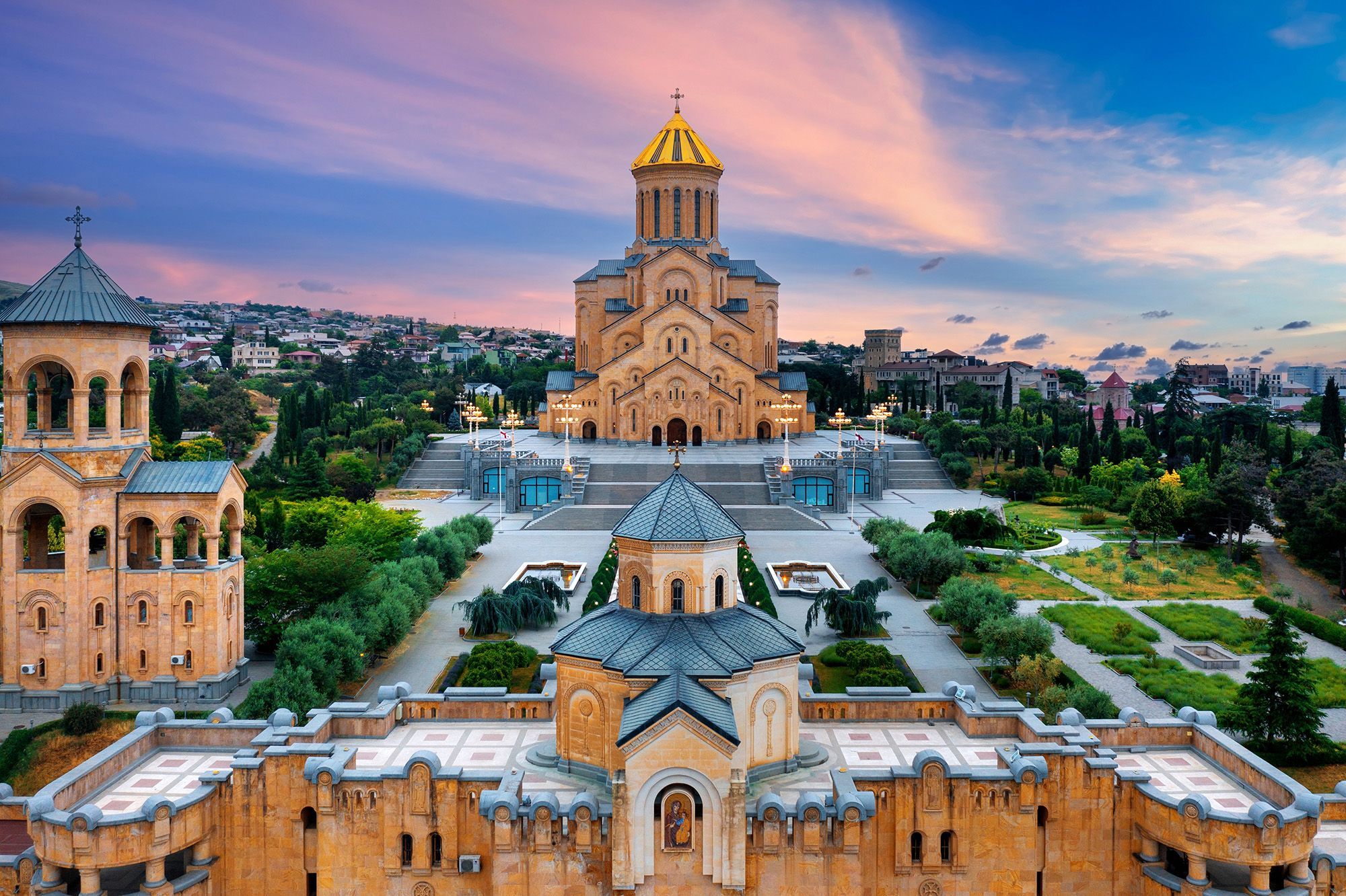 tbilisi uz (2).jpg