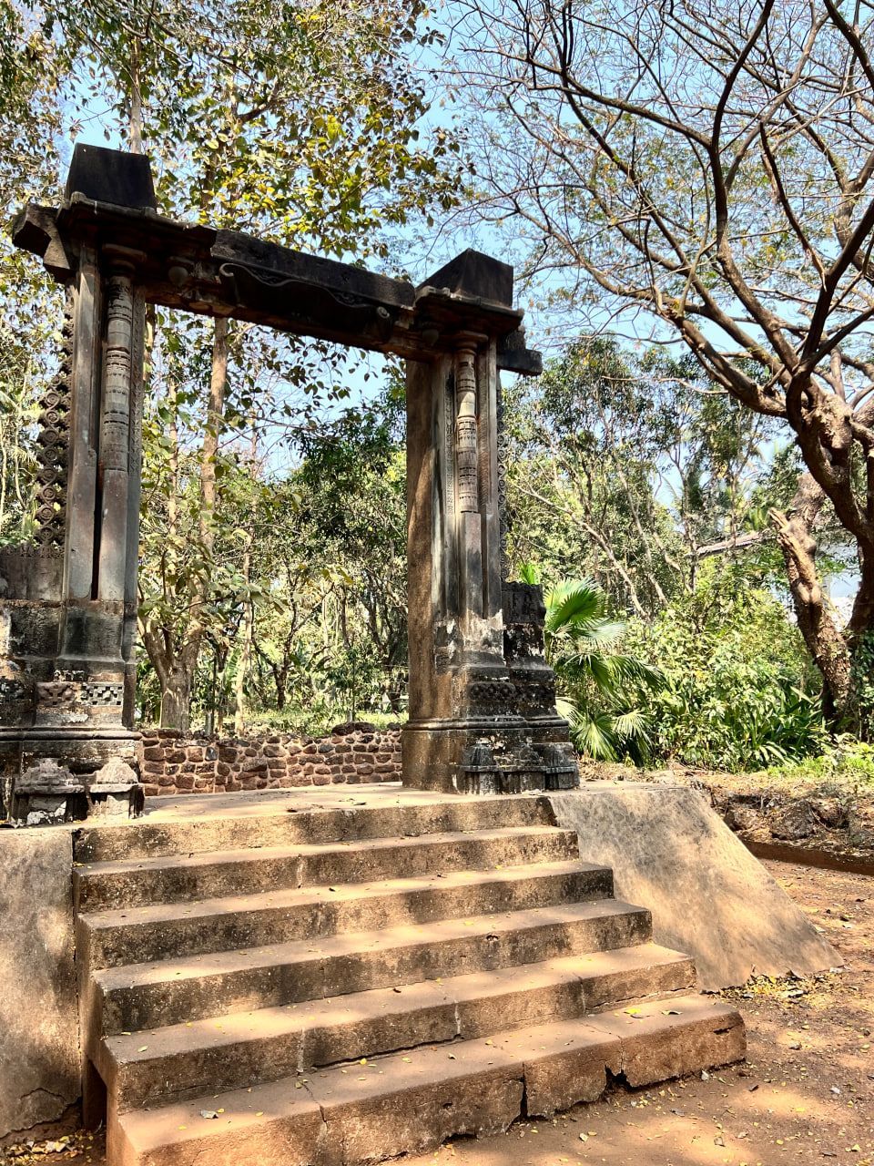 Ворота дворца Адиль Шаха