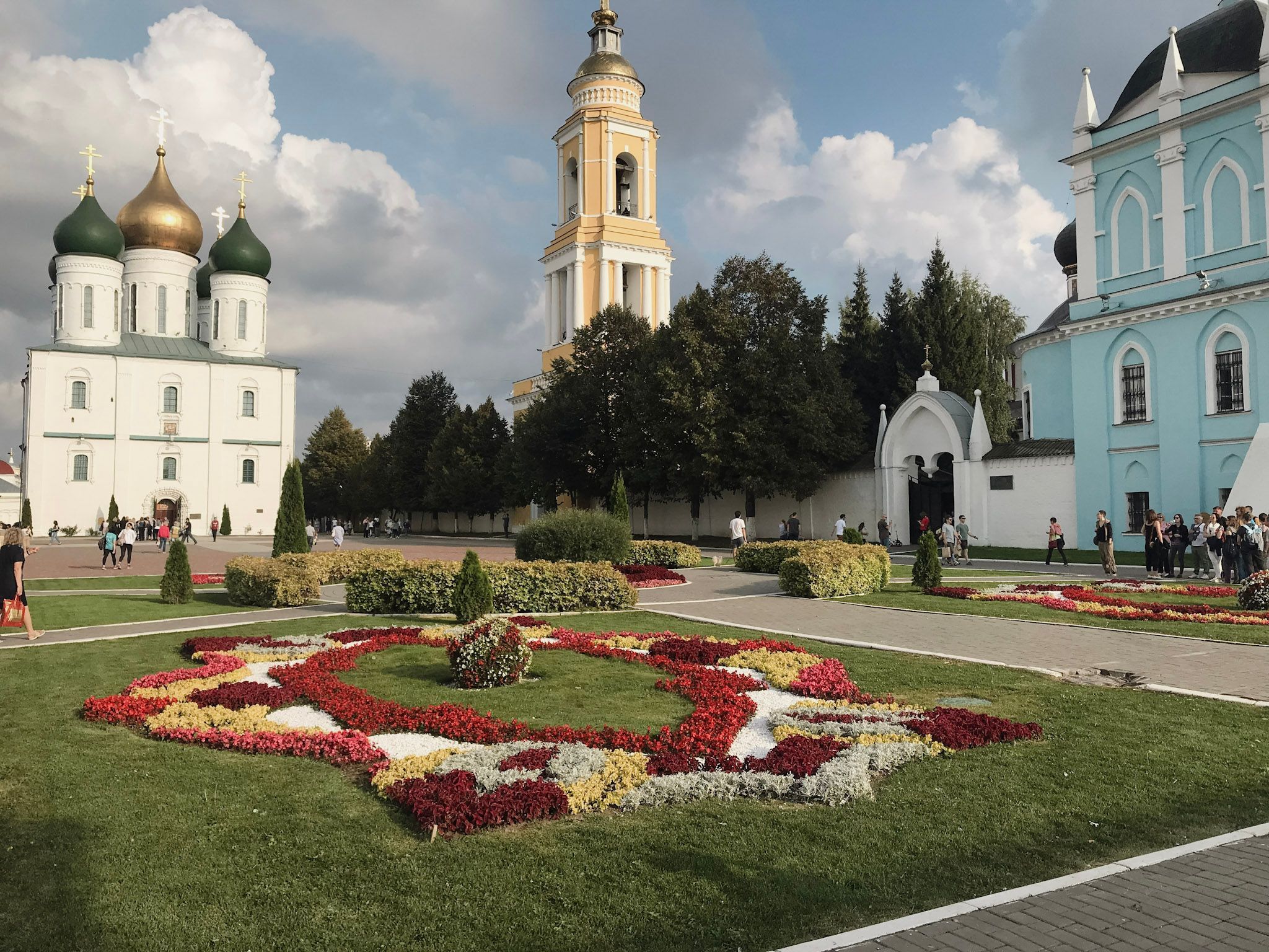 Соборная площадь в Коломне
